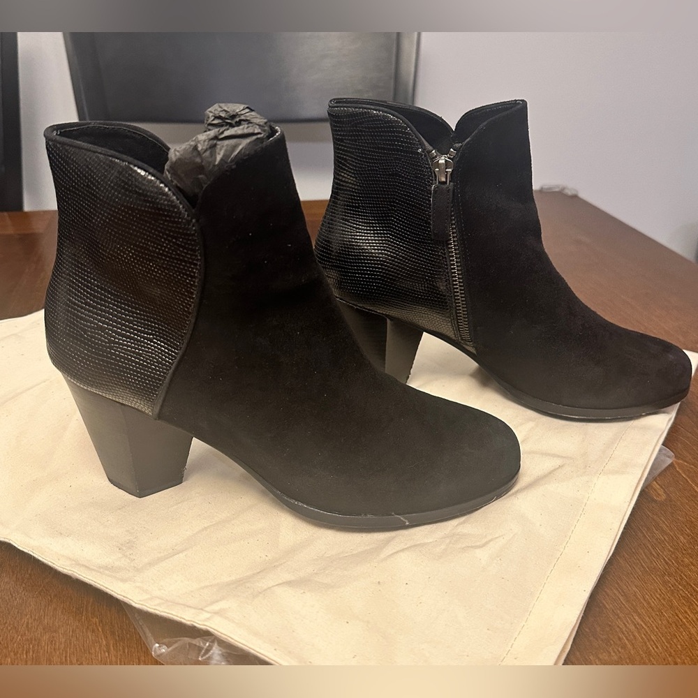 Eileen Fisher Black Textured Ankle Booties - Black Lizard Embossed Leather Suede